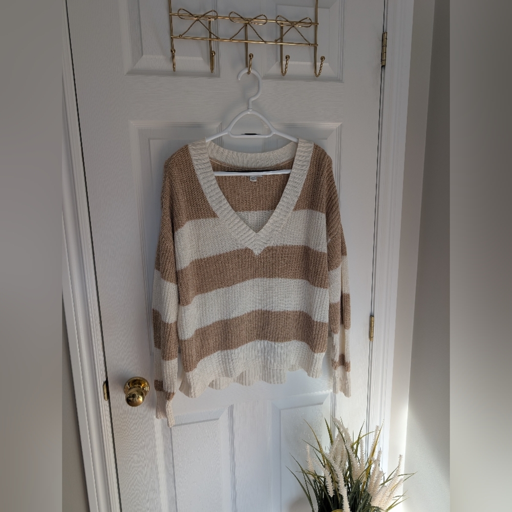 American Eagle Knit Sweater